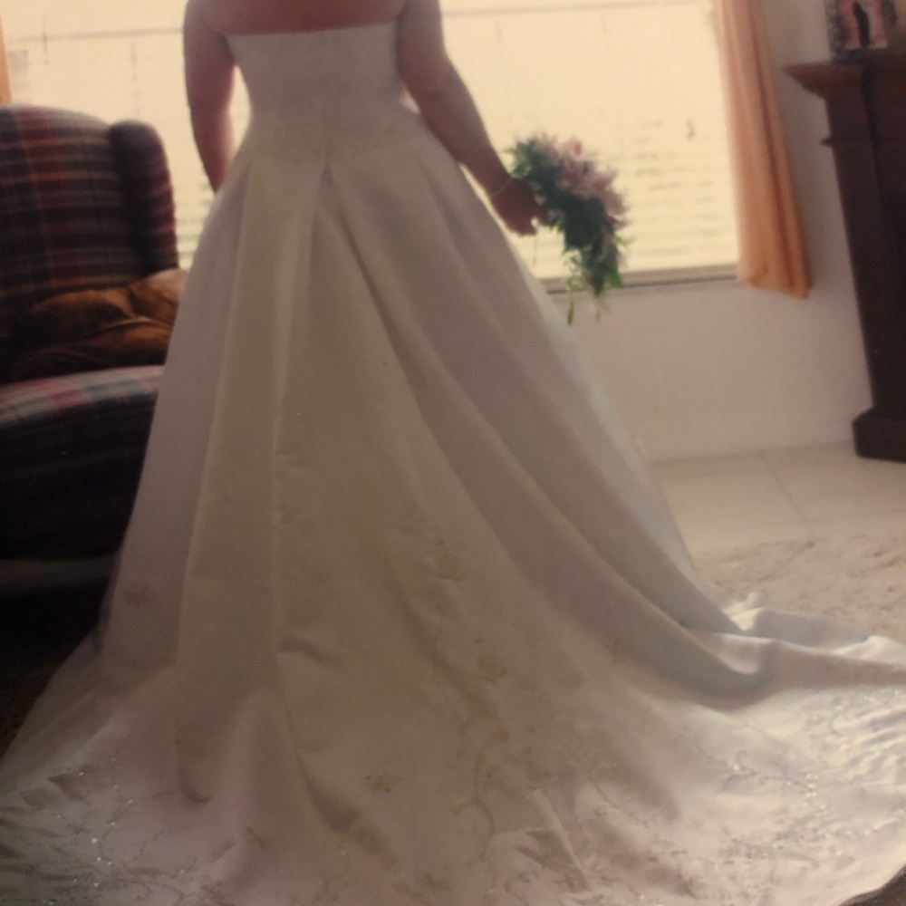 David Bridal Wedding Dress